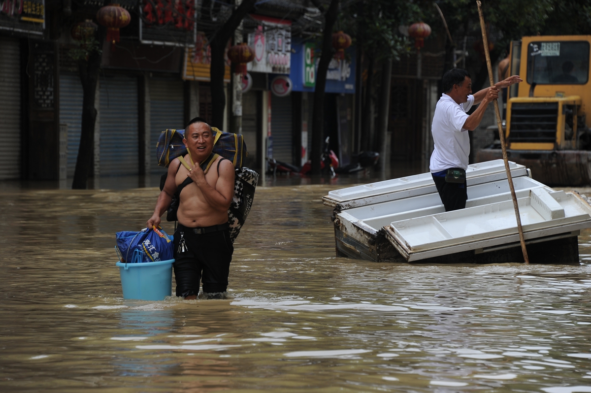 湖南湘西暴雨引发山洪 逾3千人转移