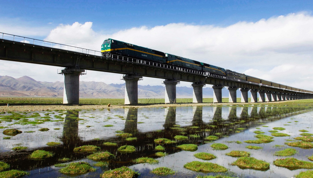 铁路时代的雪域高原--青藏铁路通车10周年