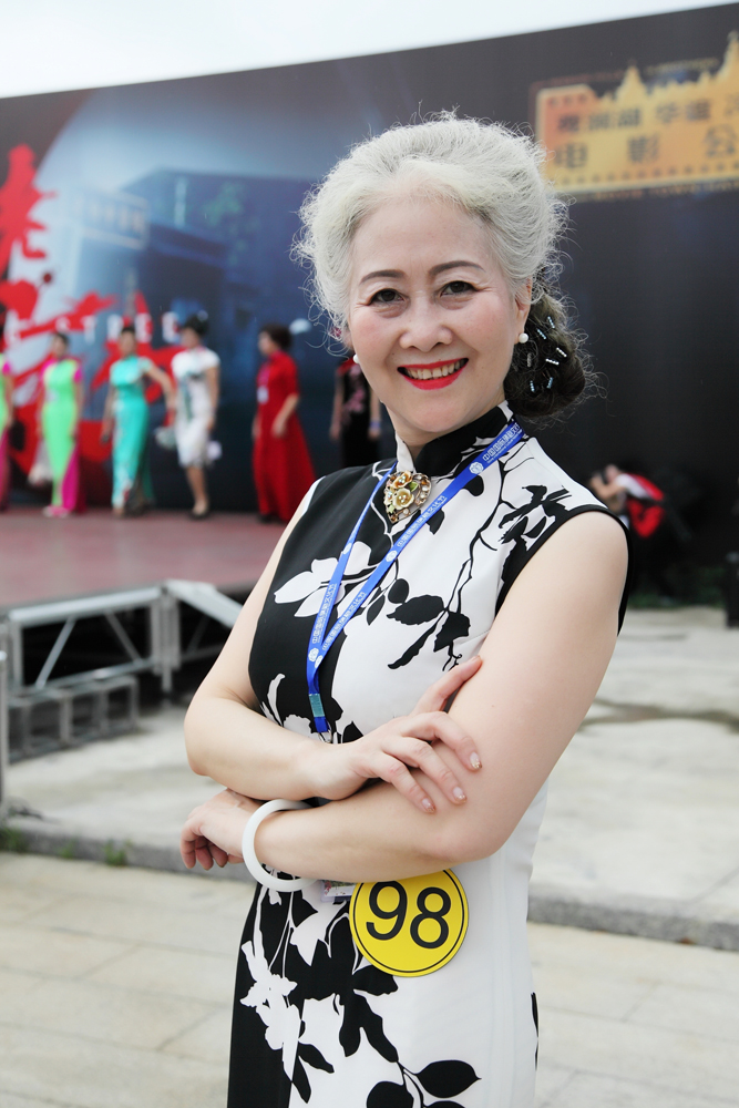 2. ��Ʒ���ƣ���������   ��Ӱ���ܿ˷�