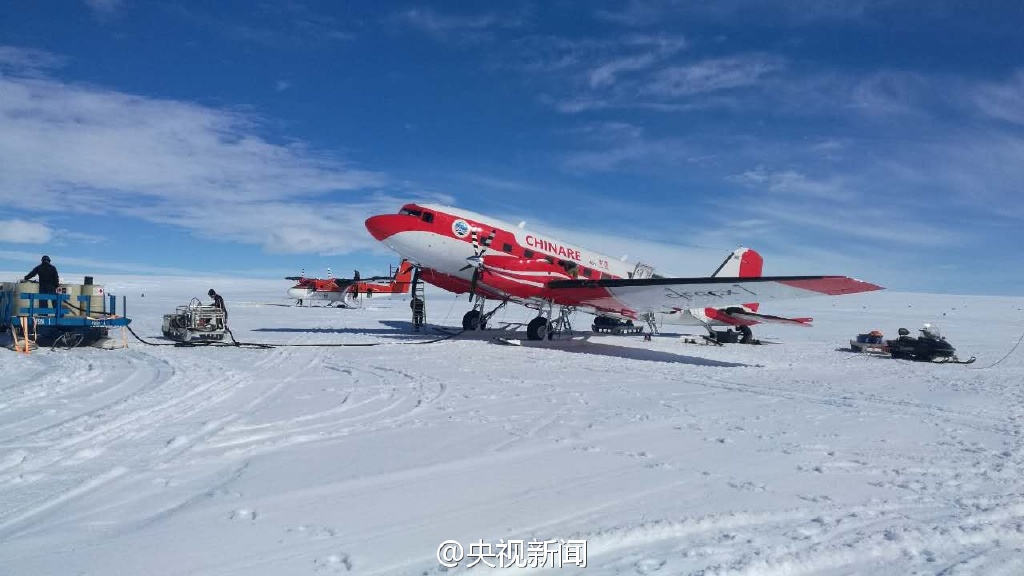中國飛機首降南極冰蓋之巔