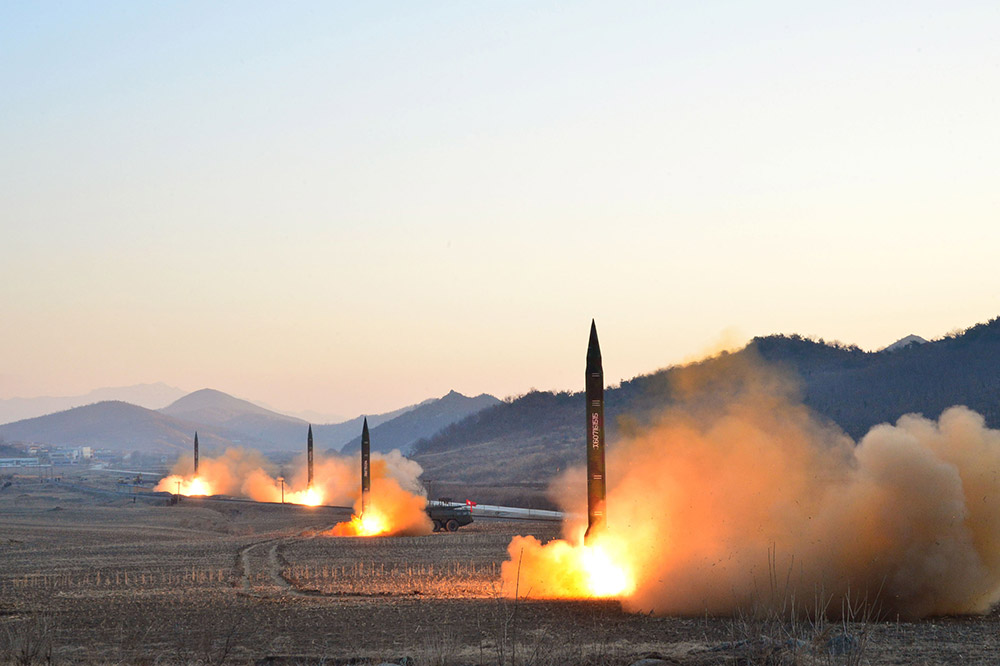 金正恩指導朝鮮人民軍發射4枚彈道火箭【4】