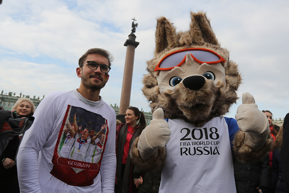 圣彼得堡庆祝联合会杯倒计时100天--图片频道--人民网