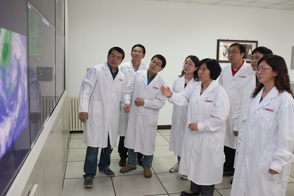 ���п�Ժ��������̨��¡�۲�վ���ؾ���Զ����LAMOST���ܿ��ң�����Ⱥ���������壩��ͬ���о���Զ�����������2014��6��14���㣩���»������ ������ ��