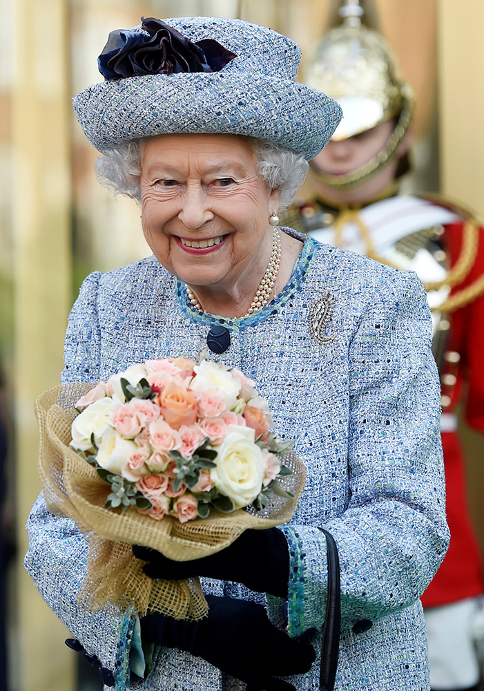 英国女王伊丽莎白二世批准"脱欧"法案--图片频道--人民网