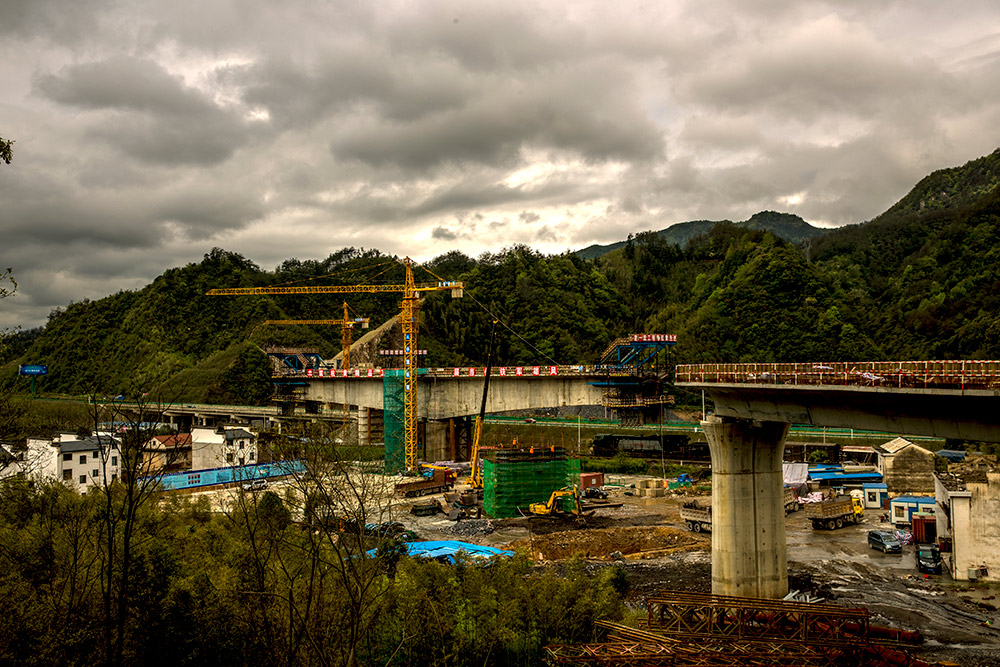 ���Ƹ������ն�ȫ���������������Ⱥ��ͨ��4��