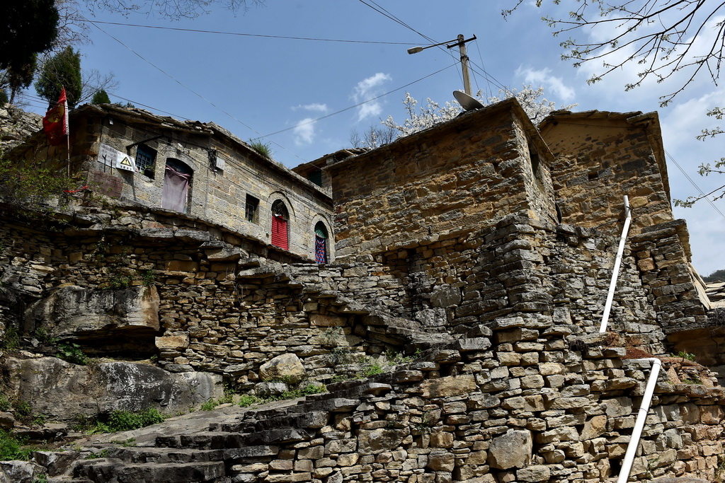 ɽ��ʡƽ˳������կ��һ�ǣ�4��20���㣩��  �»������ղ����