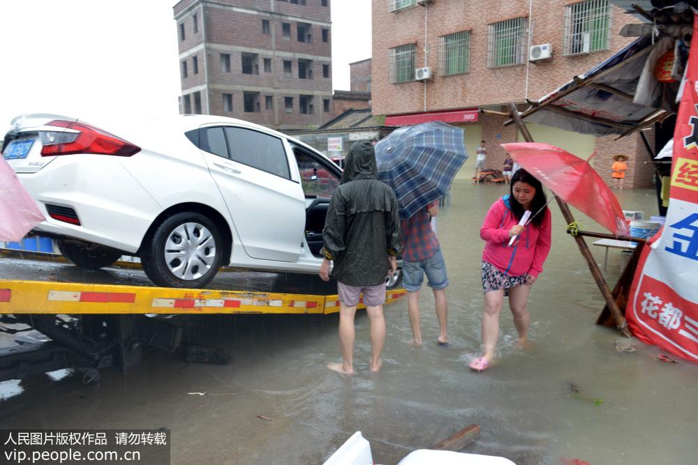 廣州：清晨暴雨來襲 鄉村積水嚴重【3】