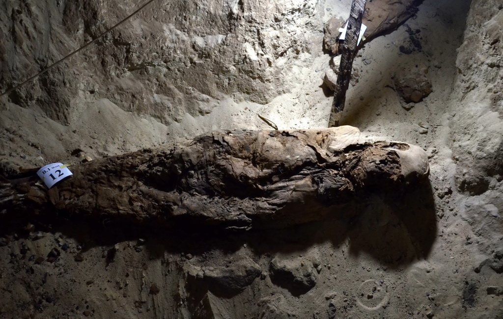 这是5月13日在埃及明亚省图纳贾巴勒遗址区一处地下墓穴内拍摄的木乃伊。 新华社发（艾哈迈德・戈马摄）