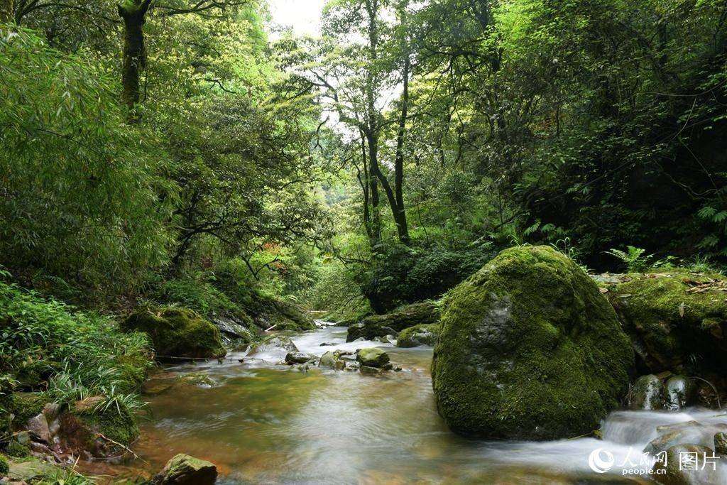 ԧϪ�ٲ�����Ϫ�ٲ�����Ϫ�ٲ���Ǯ��˫����������400�ס�����ˮ������ļ�������300�׵ľ����ٲ���10������С���ٲ������������������� ���� �㣩