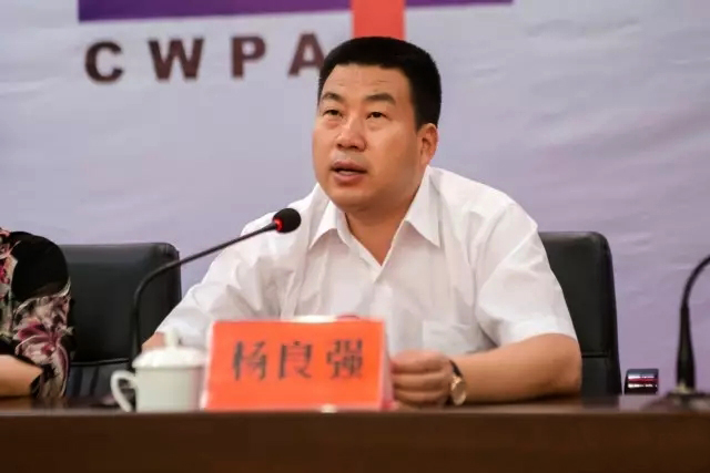 4.�й�����ί��ί��������������ǿ�»�ӭ�ǡ�ʩչ��Ӱ