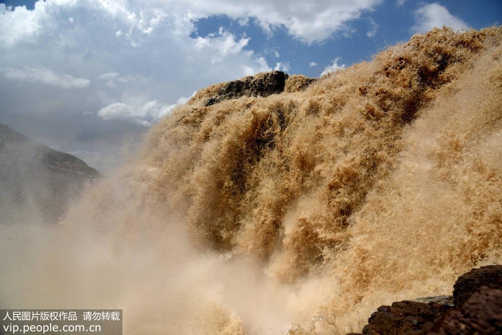 山西吉縣：黃河壺口瀑布水量大增 氣勢磅礡