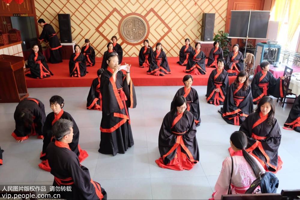 台湾20余所中小学教师在陕西汉阳陵博物馆感
