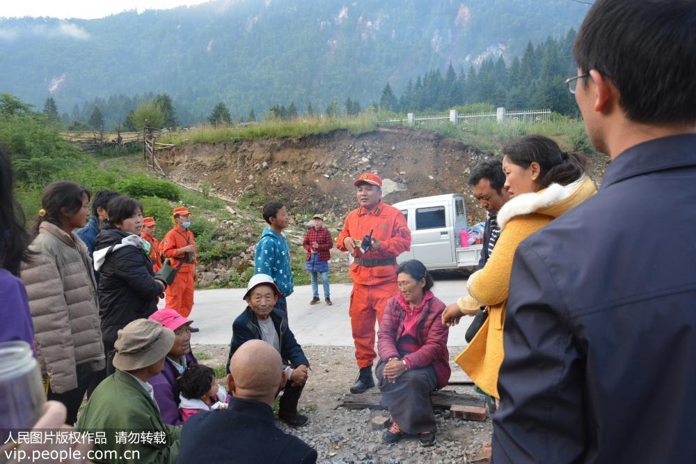 �侯��կ��ɭ���жӹٱ����������Ѿ�ת�Ʊ���Ⱥ�ڡ�4��