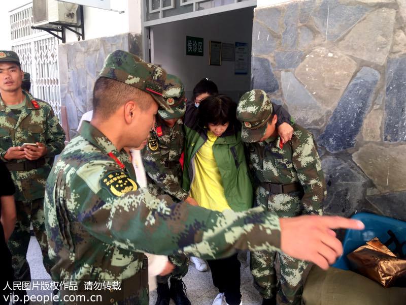 8��9�գ��侯�Ĵ��ܶӰ�����֧�Ӿ�կ�����жӹٱ�Э��ҽ����Ա���ˡ�ת����Աǰ��ҽԺ���Ρ�