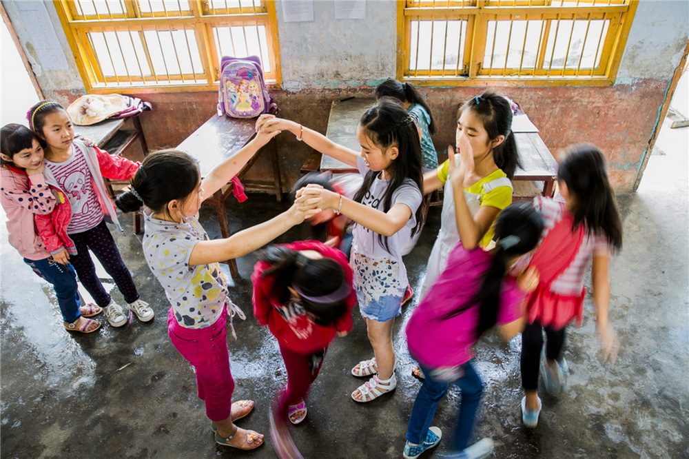 34. �μ�����Ϸ��Ůͬѧ��