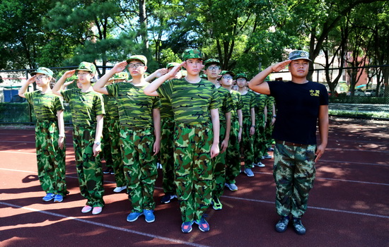 浙江德清：新生軍訓 迎接新學期【2】