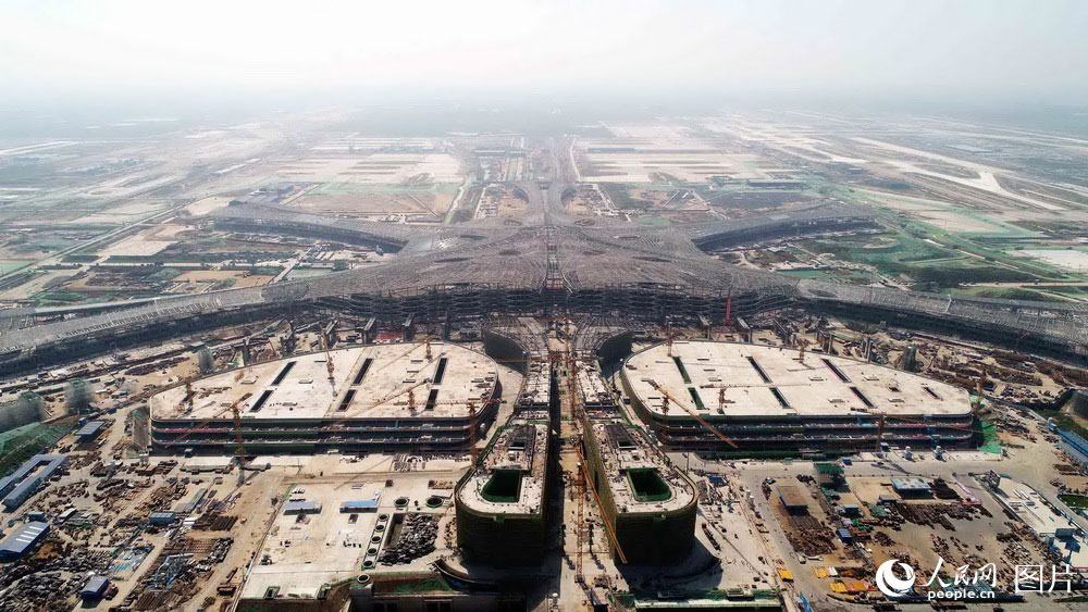 北京新机场进展顺利 高铁在航站楼内穿过