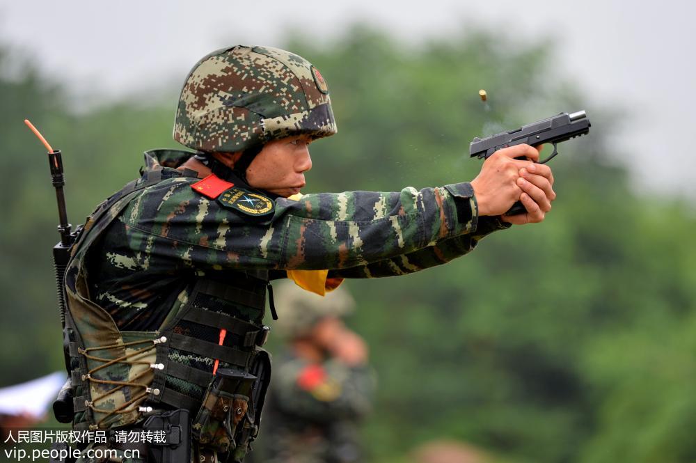 重慶武警特戰精英大比拼 攀樓狙擊搜索爆炸物一科都不少【4】