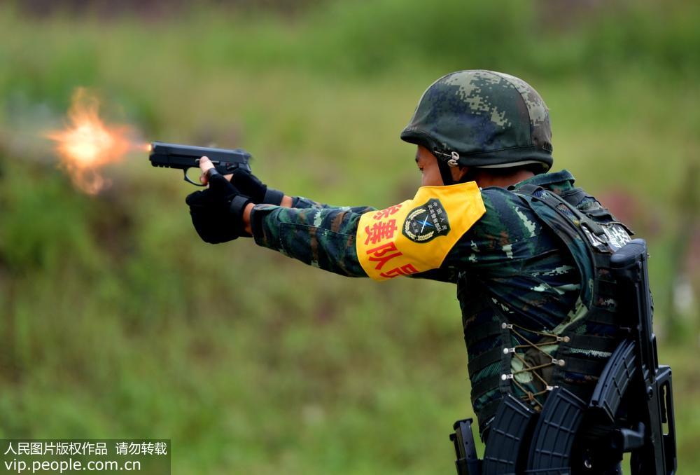 重慶武警特戰精英大比拼 攀樓狙擊搜索爆炸物一科都不少【5】