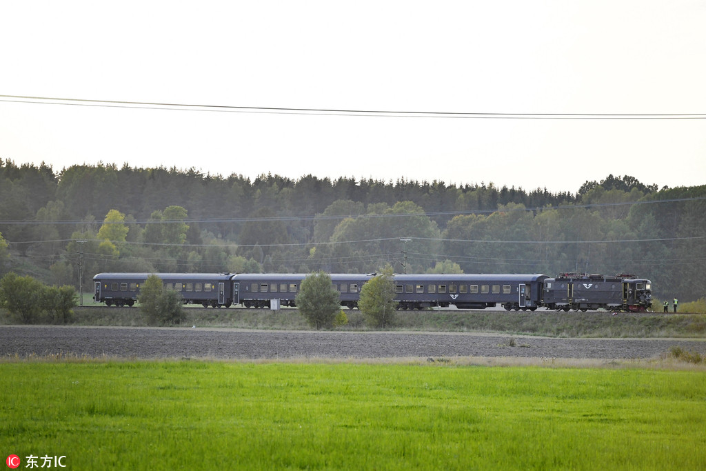 瑞典一列火車與參加軍演坦克相撞 致4人受傷【2】