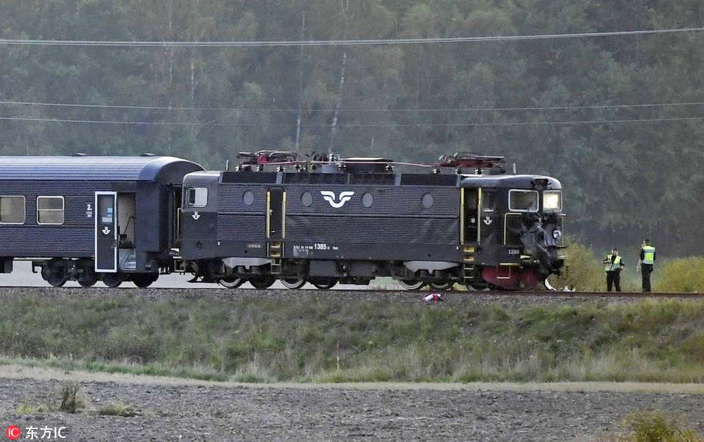 瑞典一列火車與參加軍演坦克相撞 致4人受傷