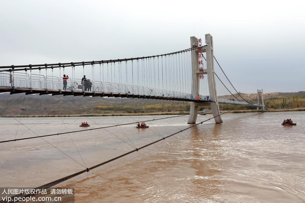 首座黃河3D玻璃橋亮相寧夏 