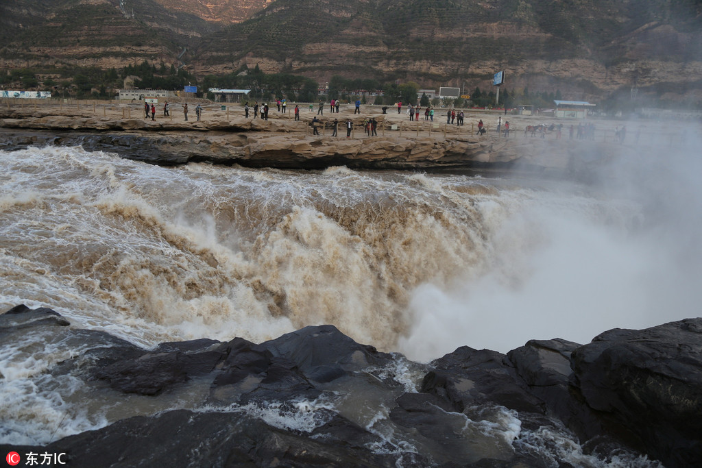 陝西宜川：黃河壺口瀑布秋日波瀾壯闊