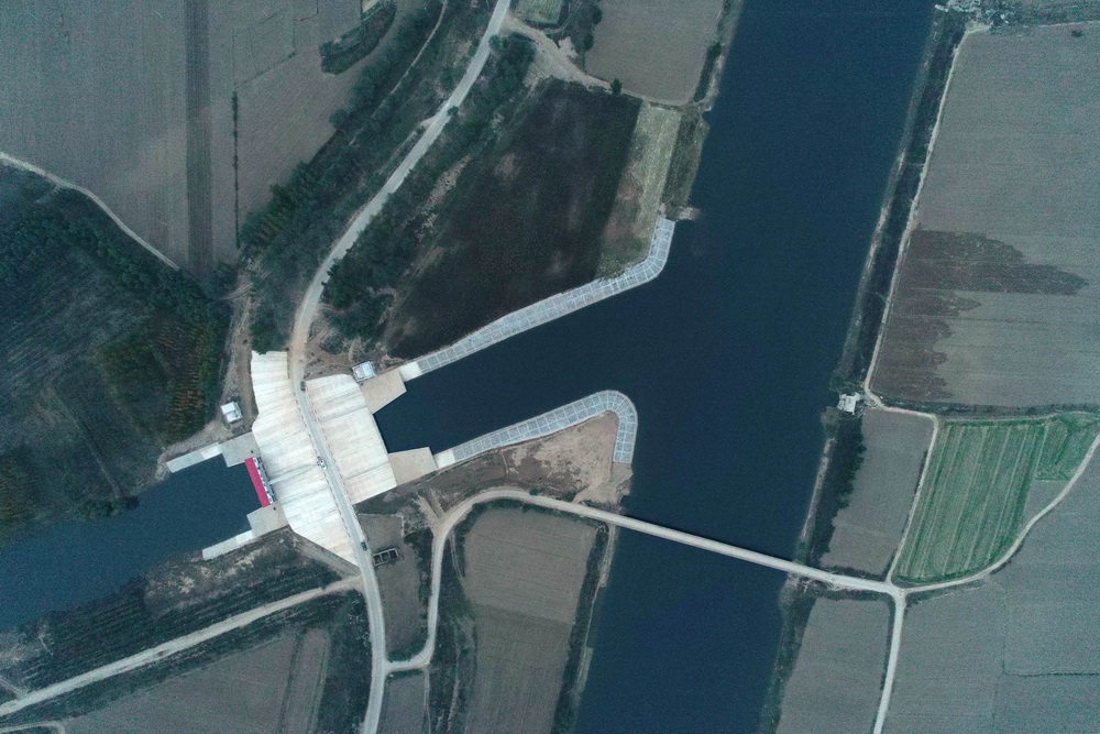 這是引黃入冀補澱工程河北邢台寧晉段干渠（10月31日攝）。