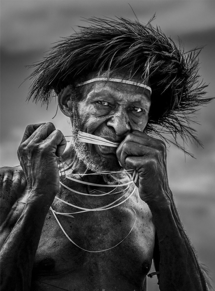 《走进野性的食人族部落》张艳作品--图片频道--人民网