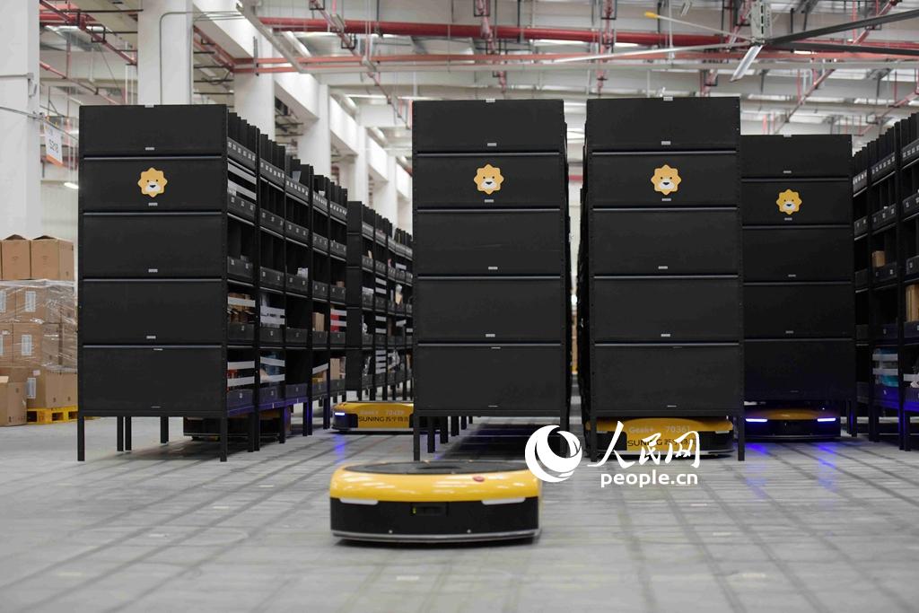 �������Ϻ����������˲ֿ����Ʒ�ļ�ѡ��������׷�Ż����ܣ����ǵ��Ż��������Ż����Ŷ��ܹ������������ж���Ȼ���򡣸���ʵ�⣬AGV�ֻ�С����Ʒ��ѡЧ�ʳ����˹�Ч��5������ѡ׼ȷ�ʿɴ�99.99%���ϡ�200������ˣ�һ���ѡ20�����δ���������˲ֿ⽫�����ִܲ���ռ����Ҫ��λ�������� �㣩