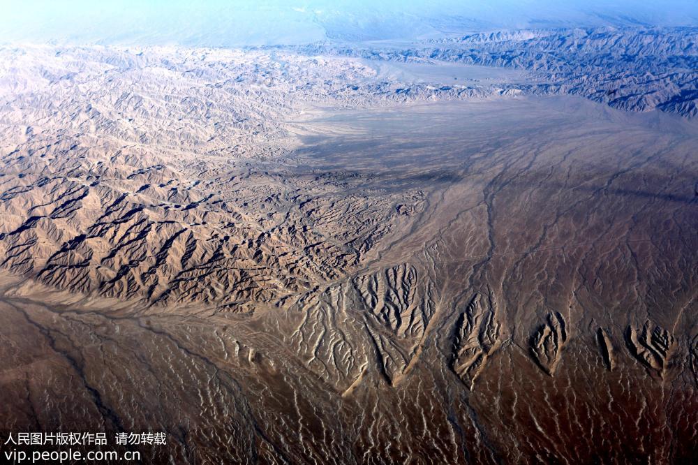 新疆：万米高空航拍祖国大西北壮美山河【4】