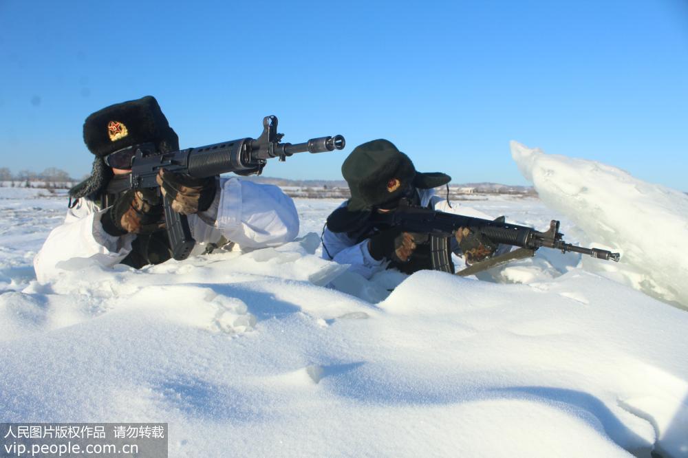 黑龍江：官兵踏冰臥雪邊關線 誓做北疆“鐵門栓”