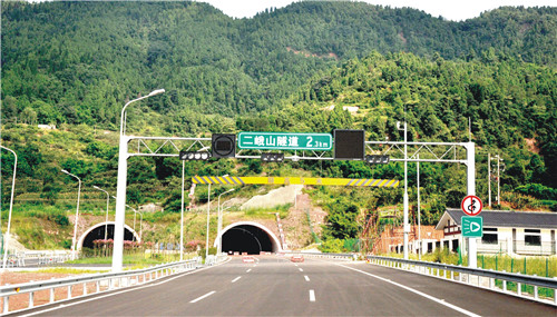 ����ɽ������