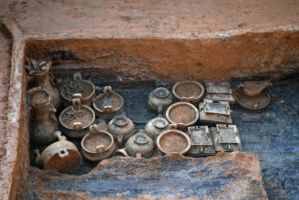 這是湖北京山縣蘇家壟周代遺址出土的青銅器（資料照片）。新華社發