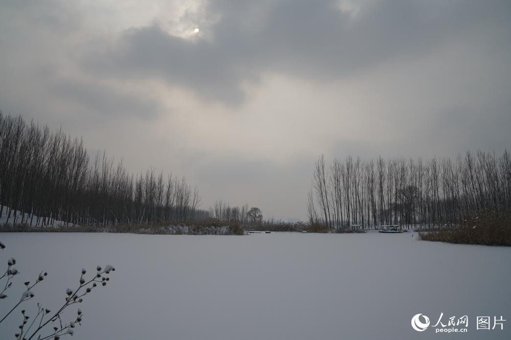 �������������ͷһ�����������֫h�����̳���