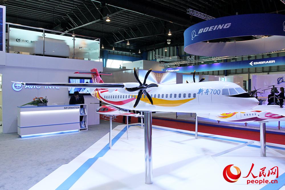 ����700�ɻ�1��10ģ��      ��Ӱ�������