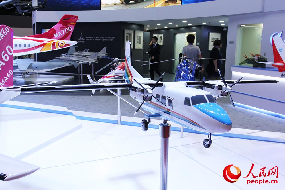 ��12E�ɻ�1��10ģ��      ��Ӱ�������