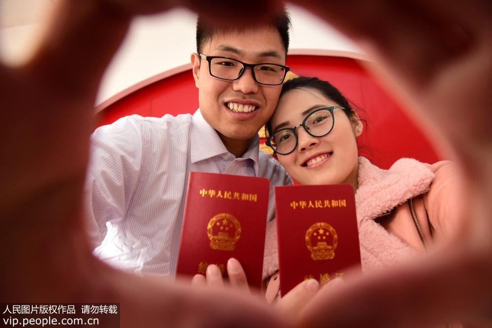 �ӱ�ʯ��ׯ�����˽������Ե 