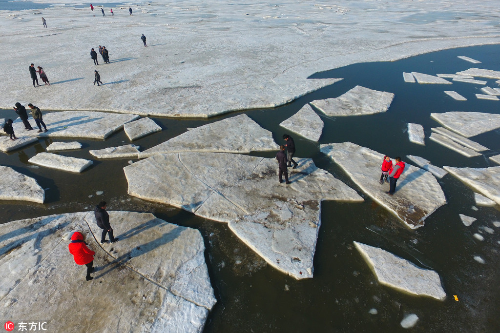遼寧大連：渤海海冰融化