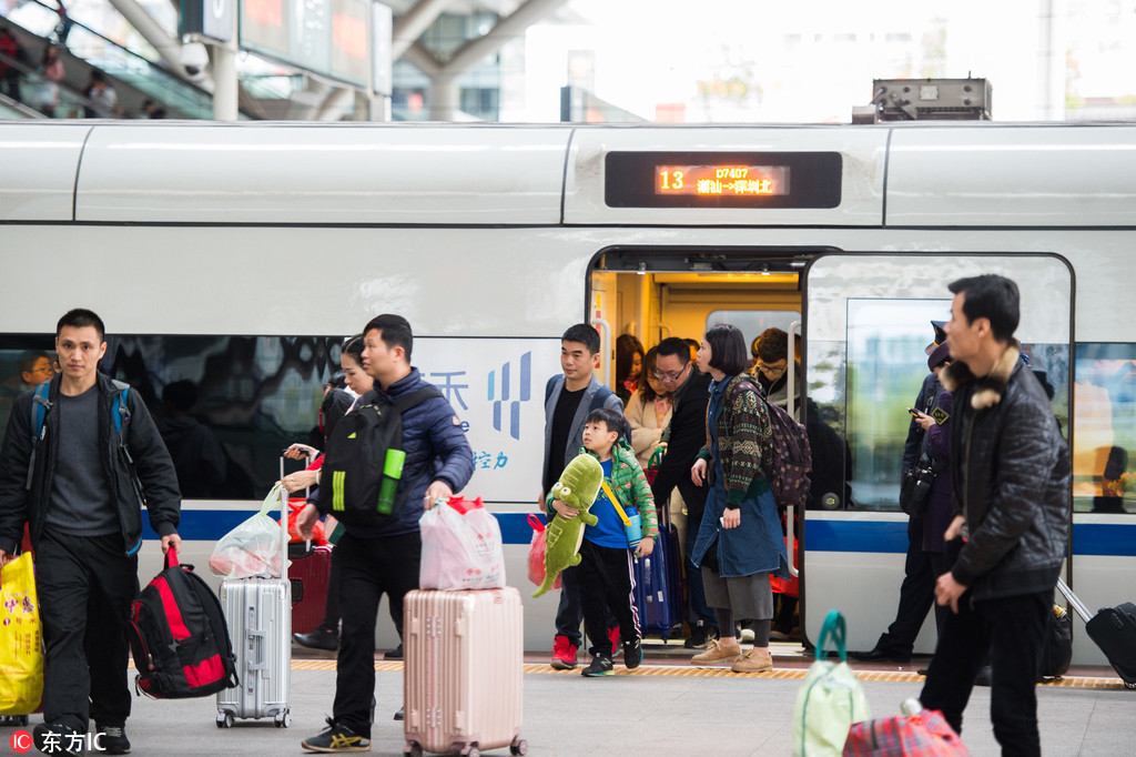 深圳北站春運返程高峰持續 單日抵達旅客超20萬