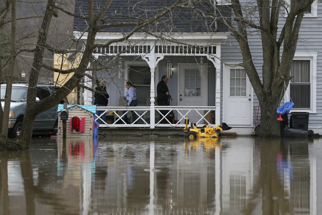 2��25�գ��������������ᣬһ�����ݱ���ˮ��Χ��