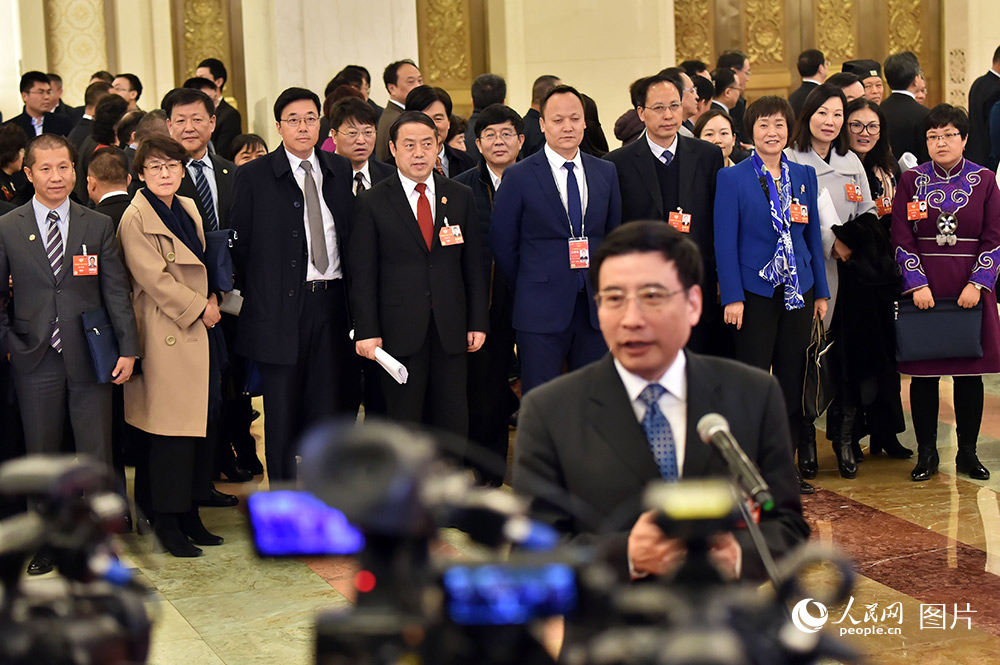 3��5�գ�ȫ����ЭίԱפ�㡰����ͨ���������������ش�ý��������ʡ�