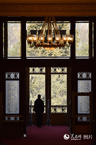 3��5�գ��������ù�����Ա��