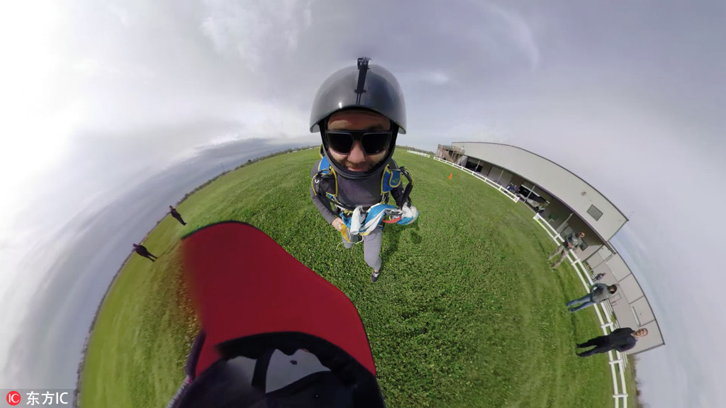美國小哥360°全景記錄跳傘全程 縱身漏斗雲超炫酷【3】