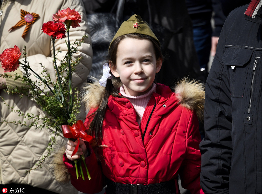 俄罗斯符拉迪沃斯托克举行大游行 纪念卫国战争胜利73周年【5】