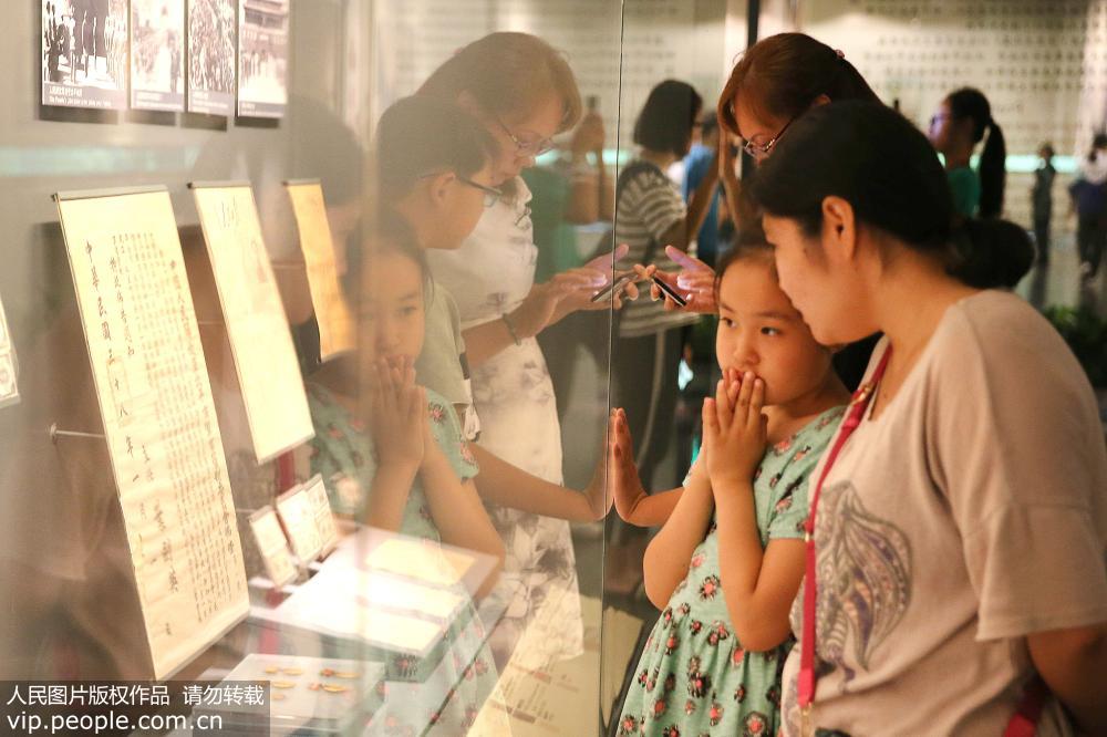 北京各大博物館迎來暑期參觀高峰