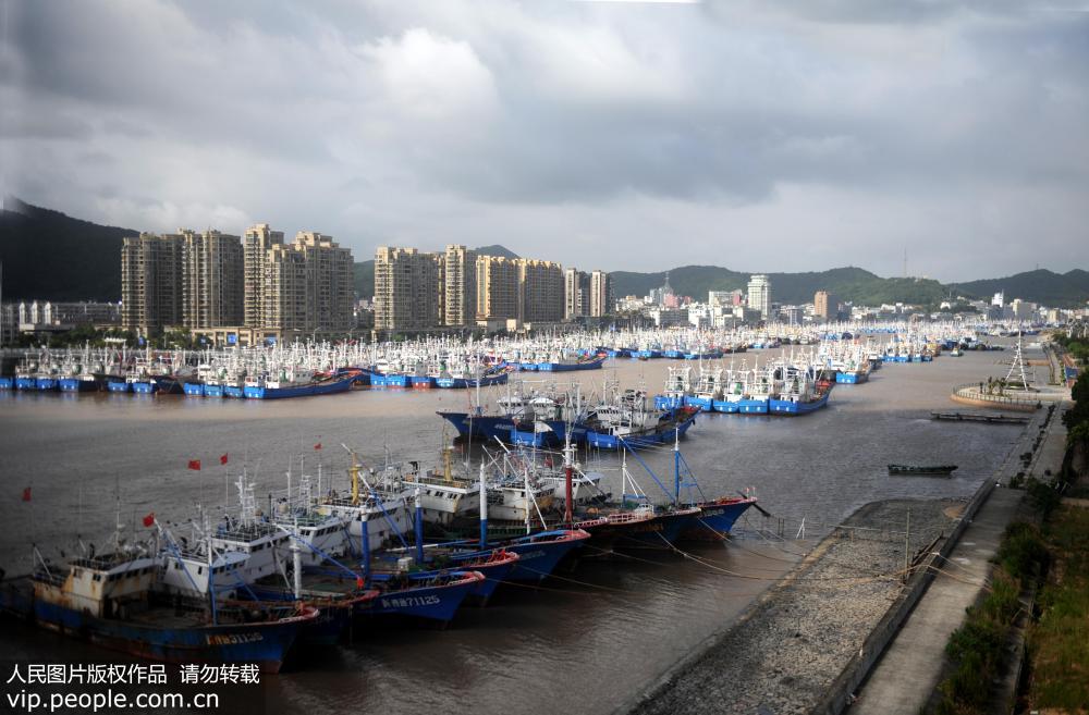 浙江舟山：千艘漁船歸港備戰台風“安比”【2】