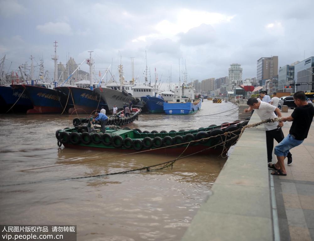 浙江舟山：千艘漁船歸港備戰台風“安比”【4】