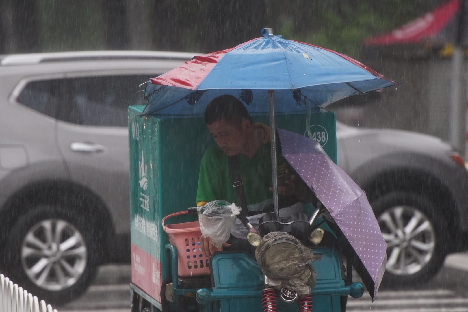 受台風安比影響 北京迎來強降雨【7】