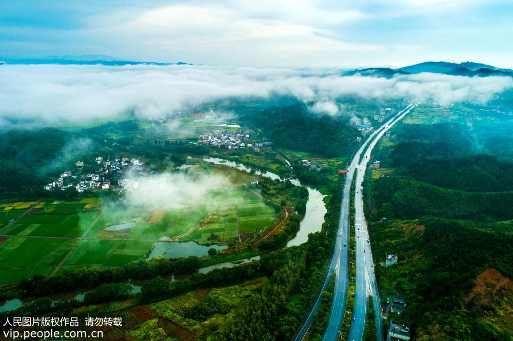 8月2日，航拍湖南省桂陽縣正和鎮黎家洞新村。
